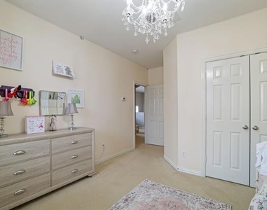 1213 Egret Court - Photo Thumbnail 18