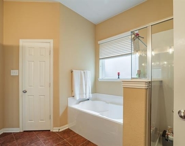 1213 Egret Court - Photo Thumbnail 12
