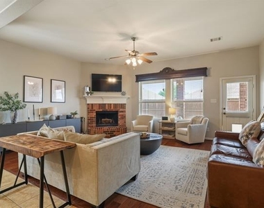 1213 Egret Court - Photo Thumbnail 7