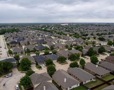 1213 Egret Court - Photo Thumbnail 35