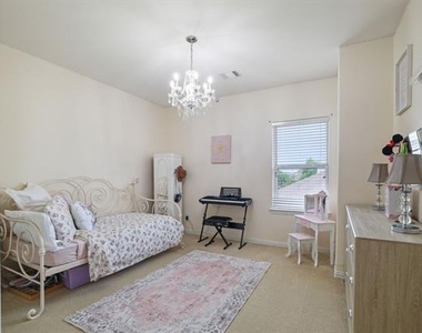 1213 Egret Court - Photo Thumbnail 19