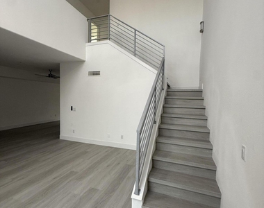 12820 N Mountainside Drive - Photo Thumbnail 19