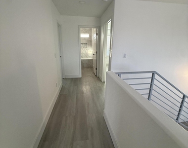 12820 N Mountainside Drive - Photo Thumbnail 15