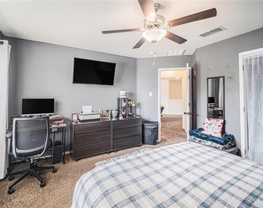 9600 Fox Hill Drive - Photo Thumbnail 19