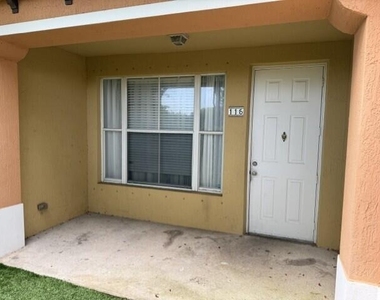 3569 Forest Hill Boulevard - Photo Thumbnail 5