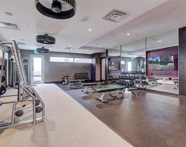 2323 N Akard Street - Photo Thumbnail 24