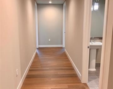 2323 N Akard Street - Photo Thumbnail 14