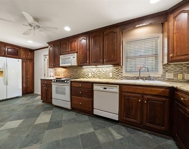 3881 Gaspar Drive - Photo Thumbnail 12