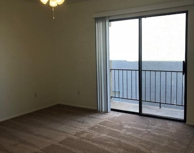 18239 N 40th Street - Photo Thumbnail 6