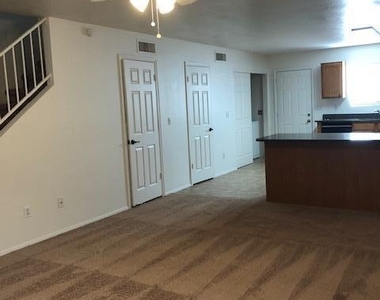 18239 N 40th Street - Photo Thumbnail 3