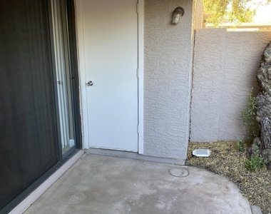 1976 N Lemon Tree Lane - Photo Thumbnail 25