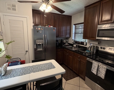 5192 Ne 6th Avenue - Photo Thumbnail 14