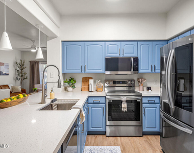 525 N Miller Road - Photo Thumbnail 6