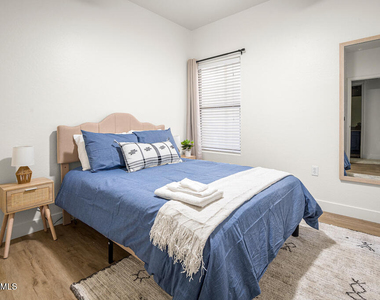 525 N Miller Road - Photo Thumbnail 10