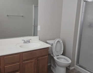 41240 W Capistrano Drive - Photo Thumbnail 10