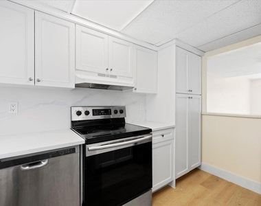 3666 Pinehurst Drive - Photo Thumbnail 2
