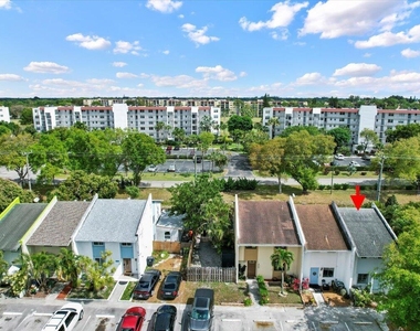 3666 Pinehurst Drive - Photo Thumbnail 23