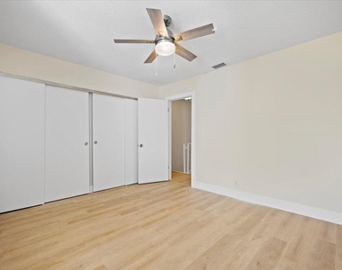3666 Pinehurst Drive - Photo Thumbnail 11