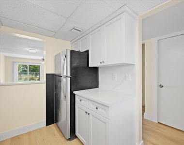 3666 Pinehurst Drive - Photo Thumbnail 5