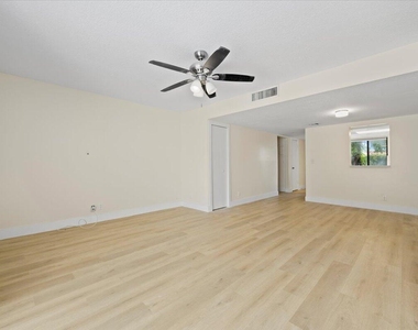 3666 Pinehurst Drive - Photo Thumbnail 8