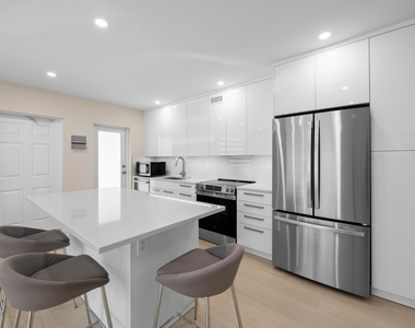 915 Intracoastal Drive - Photo Thumbnail 10