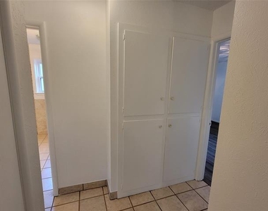 1000 Springdale Road - Photo Thumbnail 18
