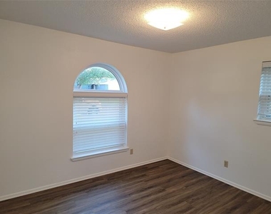 1000 Springdale Road - Photo Thumbnail 26