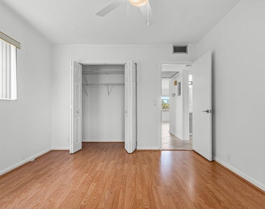 74 Mansfield B - Photo Thumbnail 19