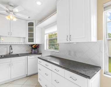 74 Mansfield B - Photo Thumbnail 22