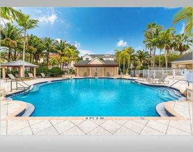 275 Murcia Drive - Photo Thumbnail 15