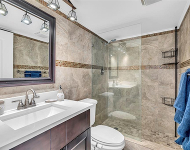 3150 Ne 48th Court - Photo Thumbnail 15