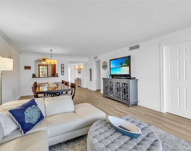 3150 Ne 48th Court - Photo Thumbnail 10