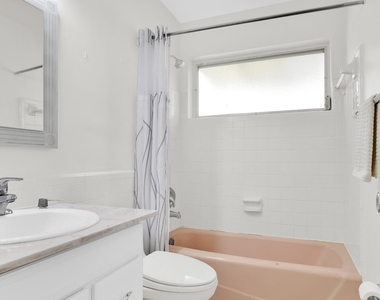 1869 Nw 46th Street - Photo Thumbnail 20