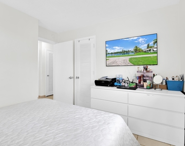 1869 Nw 46th Street - Photo Thumbnail 16
