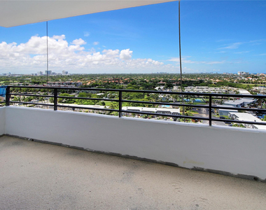 2500 Parkview Drive - Photo Thumbnail 24