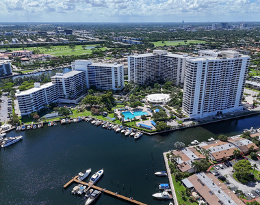 2500 Parkview Drive - Photo Thumbnail 1