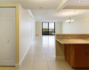2500 Parkview Drive - Photo Thumbnail 7