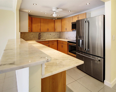 2500 Parkview Drive - Photo Thumbnail 11