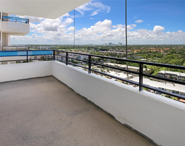 2500 Parkview Drive - Photo Thumbnail 22