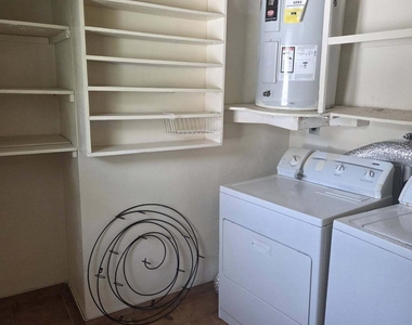 205 Se 7th Street - Photo Thumbnail 12