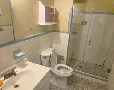 205 Se 7th Street - Photo Thumbnail 17