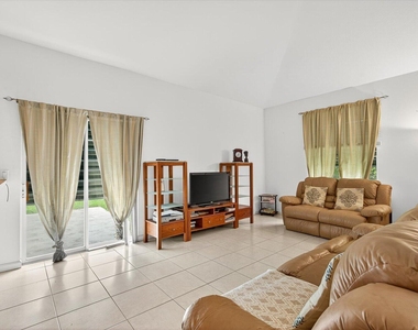 1058 Sw Locke Avenue - Photo Thumbnail 18