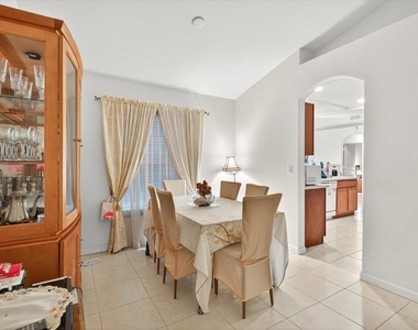 1058 Sw Locke Avenue - Photo Thumbnail 10