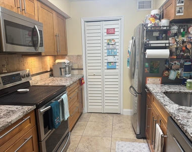 2662 Nw 33rd Street - Photo Thumbnail 6