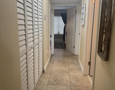2662 Nw 33rd Street - Photo Thumbnail 13