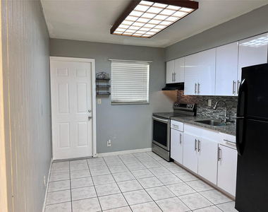 5650 Sw 26th Street - Photo Thumbnail 1