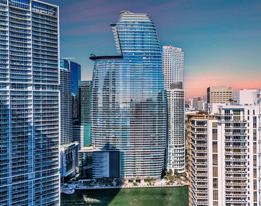 300 Biscayne Blvd Way - Photo Thumbnail 1
