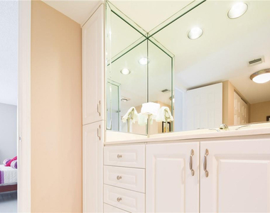 20379 W Country Club Drive W - Photo Thumbnail 7