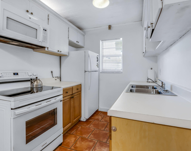 421 Ne 1st Street - Photo Thumbnail 15