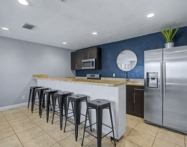 421 Ne 1st Street - Photo Thumbnail 37